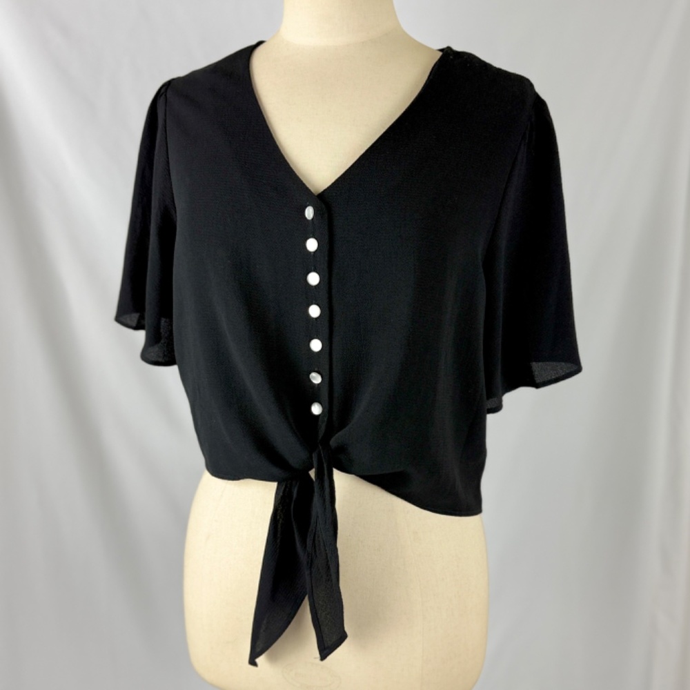 Gypsies & Moondust Black Tie-Front Crop Top - Picture 2 of 10